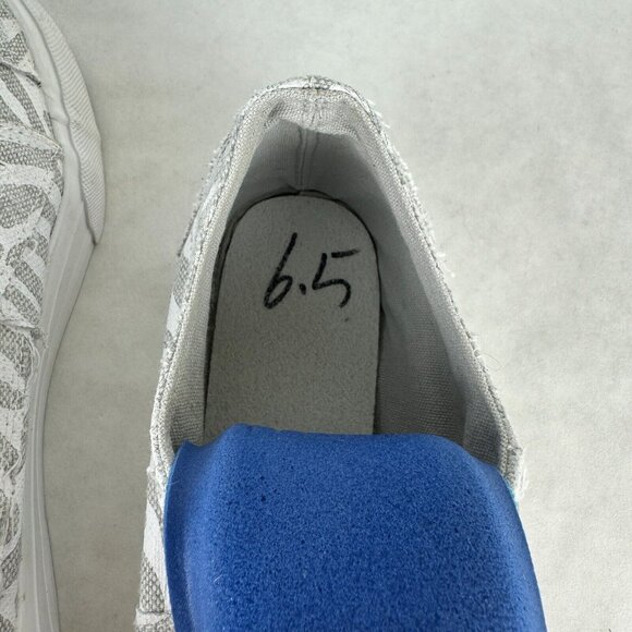 Jenn Ardor Womens Size 6.5 Gray Animal Print Slip On Laceless Canvas Sneakers - Picture 10 of 13